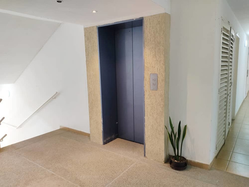 Imagen 8 de 12 de Apartamento En Venta En El Encantado Macaracuay 77mt2 2h/ 2b/ 2p