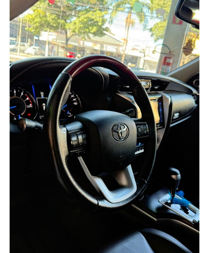 Toyota Hilux SW4 2.7 SRV 7 LUGARES 4X2 16V FLEX 4P AUTOMÁTICO