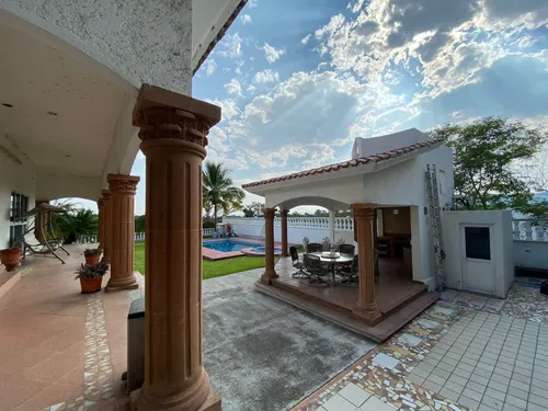 Residencia Lomas De Cocoyoc 5r 5b 4e Alberca Super Jardin
