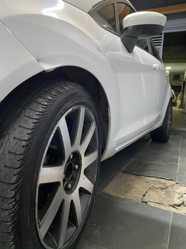 Ford Fiesta 1.5 Hatch S (financiado R$ 22.000,00)