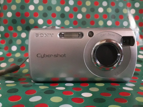 Câmera Digital Sony Cybershot 4.1 Megapixels + Carregador