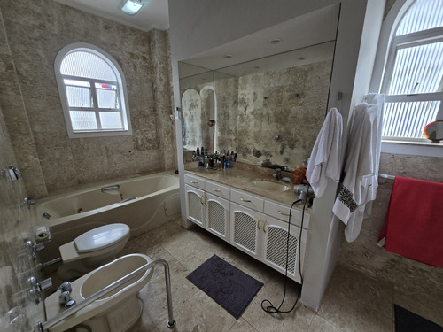 Aparapartamento Com 5 Quartos No Boqueirão Em Santos