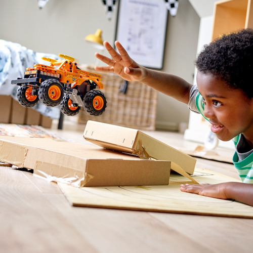 Imagen 8 de 9 de Lego® Technic Monster Jam El Toro Loco