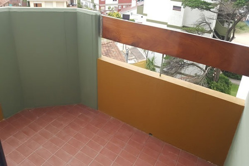 Imagen 12 de 15 de Ambiente Único Dividido 2 Balcones Vista Al Mar Ascensor Encargado Permanente Estacionamiento No Fijo Dentro Del Predio
