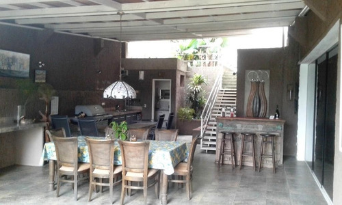 Hermosa Casa Remodelada Con Acabados De Primera En Venta Ubicada En Las Marías 20-13481