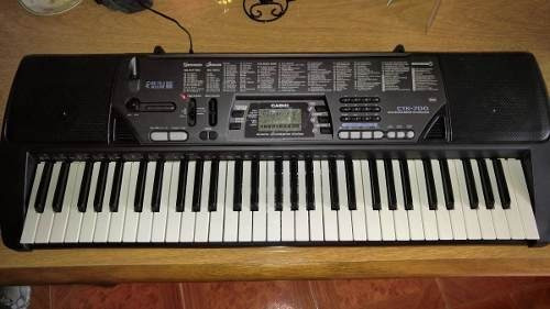 Teclado musical Casio Standard CTK-700 61 teclas