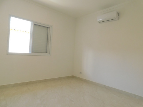 Jardim Icaraíba - Peruíbe / Sp - Casa Com Piscina À Venda.