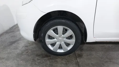 Nissan March 1.6 ACTIVE ABS