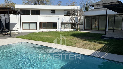 Exclusiva Casa En Venta 5d Cerca Sport Francés En Vitacura