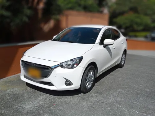 Mazda 2 1.5 Turing Mecánico