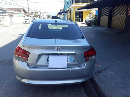 Carro De Mulher, Segunda Dona, Documento,funilaria, Motor Ok