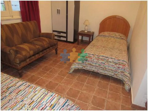 Casa En La Península De Punta Del Este En Venta - Seis Dormitorios Y Piscina - Ref : Eqp3144