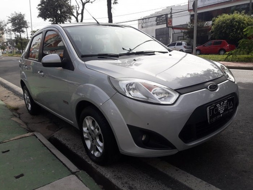 Fiesta Sedan 1.6 Mpi Class Sedan 8v Flex 4p Manual