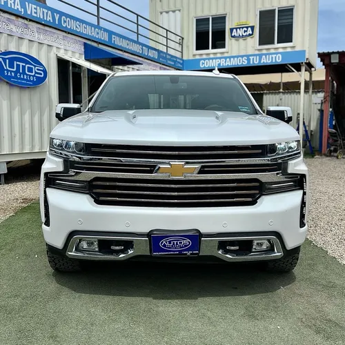 Chevrolet Cheyenne 4P Crew Cab 4x4 High Country TA