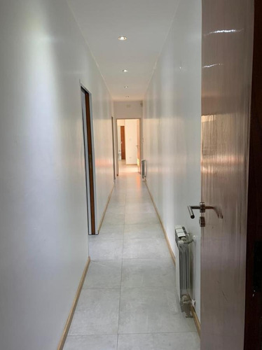 Imagen 18 de 30 de Casa Venta 2 Dormitorios 3 Baños 2 Cocheras 200 Mts 2 Cub. Terreno 9x52- La Plata