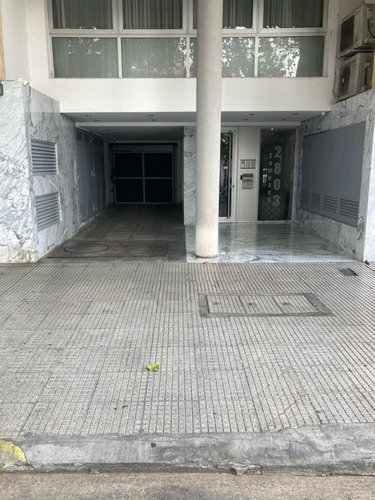 Totalmente Equipo,frente, Toilete,dormitorio En Suite Balcon