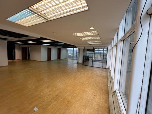 Oficina En Alquiler Torre Movilnet 25-9625 Yg
