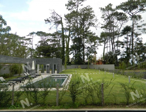 Imagen 22 de 22 de Apartamento En Venta - Playa Mansa - Punta Del Este Mansa