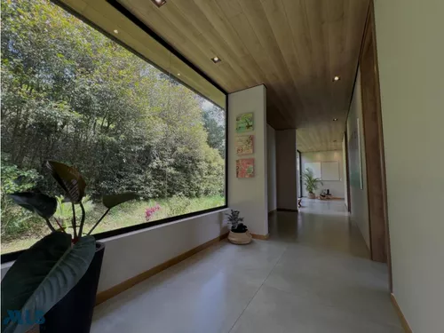 Una Casa Espectacular(mls#249327)