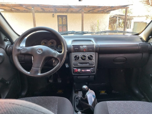 Imagen 1 de 4 de Chevrolet Corsa 1.6 Gl Classic
