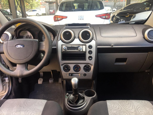 Imagem 12 de 14 de Ford Fiesta Sedan 1.6 (flex) Flex Manual