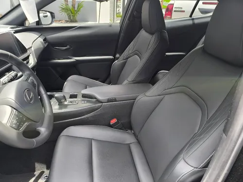 Lexus UX 5p 300h HEV L4/2.0 Aut