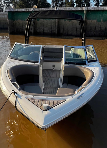Imagen 3 de 24 de Lancha Quest 210 Open 2017 Volvo 240 Cv Canestrari Eclipse)