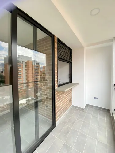 Apartamento En Venta En Conquistadores. Cod V11231