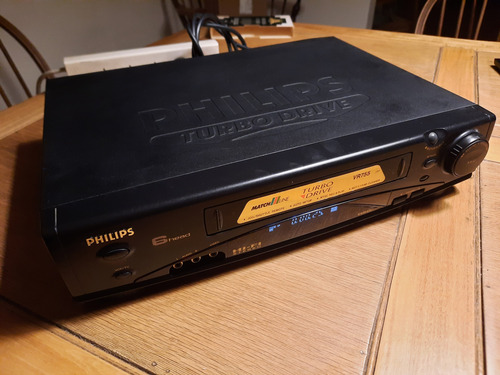 Videocasetera Philips Vr755 Stereo 6 Cabezas Funcionando Negro (Usado)
