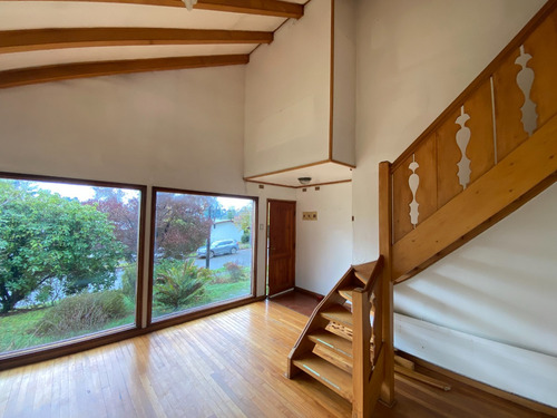 Casa De 78 M2 De2 Pisos, Sector Teja Sur, Isla Teja,valdivia