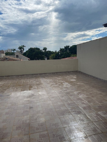 Town House Uso Comercial En Venta Lecheria Calle El Limon