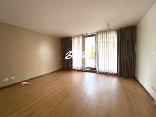 Excelente Depto De 3 D Mas Servicio Con Jardín Privado.