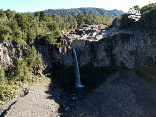 Macrolotes Con Río A 40 Minutos De Puerto Montt