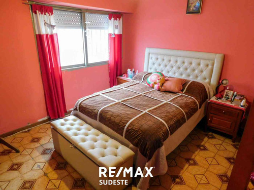 Venta Casa 3 Dormitorios, Cochera. Villa Mitre