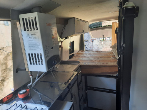 Toyota Hiace 2.8 Tdi Furgón 6at L2h2 3a 5p