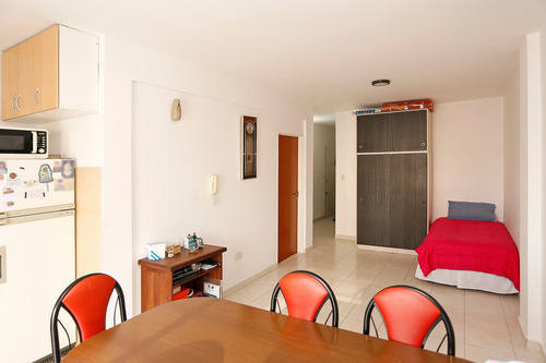 Venta Dpto 2 Amb. Contrafrente Balcón Muy Luminoso