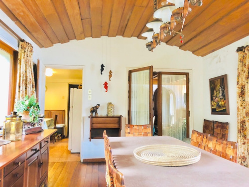 Oportunidad: Emblemática Casa Con Potencial Terreno