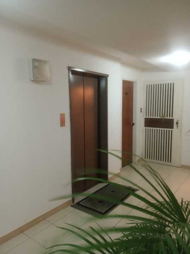 Imagen 15 de 18 de En Venta Amplio Apartamento. 147 Mts. El Márques, Qta. Altamira