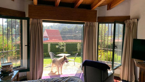 Casa En Loma Del Padre, Cuajimalpa De Morelos Con 5 Recámaras, 400 M², Id: 146869