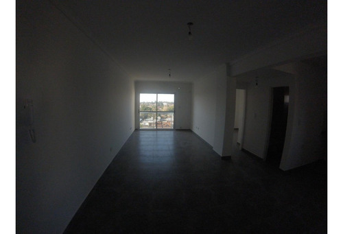 Imagen 6 de 12 de Venta De Departamento 2 Ambientes En Edificio Piamonte V