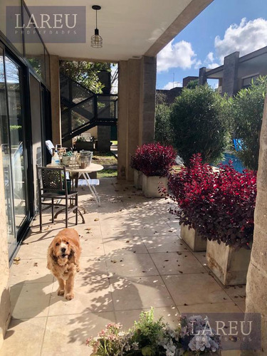 Departamento De 2 Ambientes En Venta - Tortugas Garden