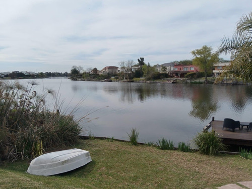 Venta Casa En San Isidro Labrador A La Laguna Villanueva