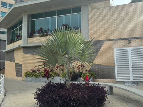 En Venta Apartamento De 113 Mts2 + 27.5 Mts2 De Terraza