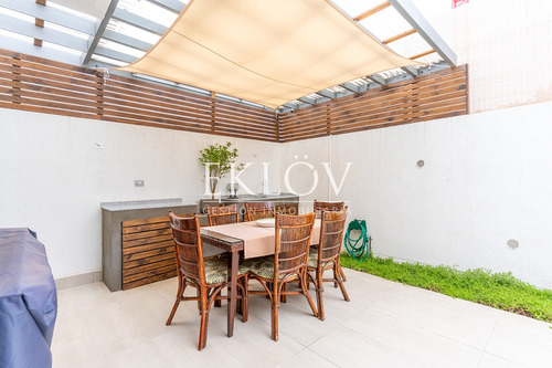 Casa Mediterránea En Lomas De Montemar, Moderna Y Con Vista