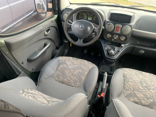 Imagem 6 de 12 de Fiat Doblò 1.8 Mpi Adventure 8v Flex 4p Manual