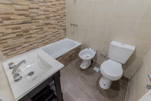 Imagen 16 de 30 de Departamento En Venta 2 Ambientes Con Cochera - Lomas De Zamora