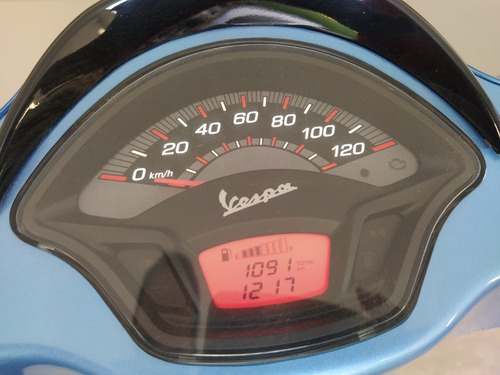 Imagen 3 de 6 de Vespa 150 Sxl Celeste
