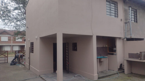 Duplex Al Frente, Con Espacio Guardacoche. Gas Natural.
