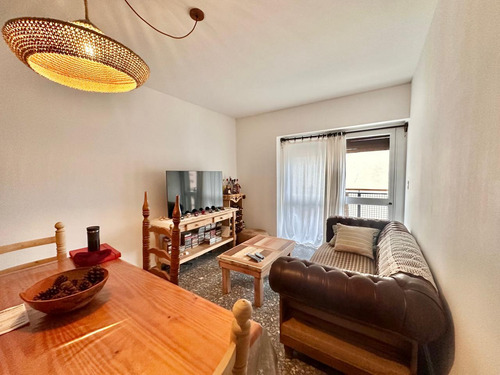 Departamento En Avenida Juan Bautista Alberdi 200