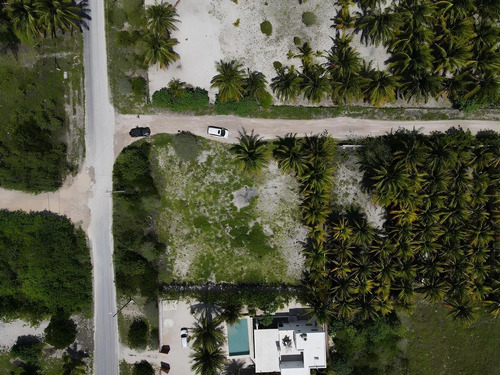 Terreno En Esquina A 200 Metros De La Orilla Del Mar En Venta En Telchac Puerto
